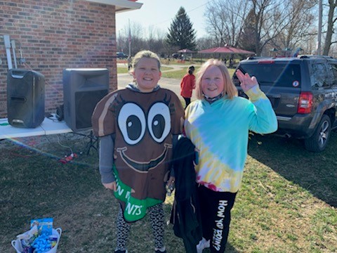 Girl Scouts love competing for prizes in the 5K. Favorite cookie costume.