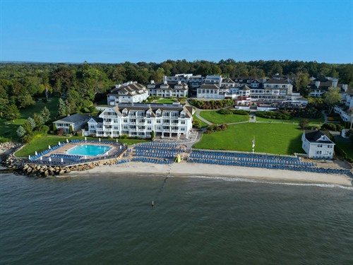 Water' Edge Resort and Spa