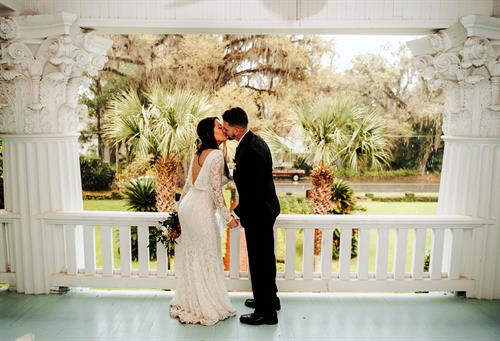 Gallery Image Angie-and-Peter-3_Herlong_Mansion_wedding_events_micanopy_fl.jpg