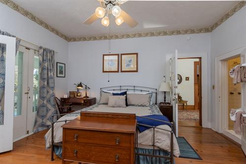 Gallery Image dogwood_herlong_mansion_bed_and_breakfast_micanopy_gainesville.jpg