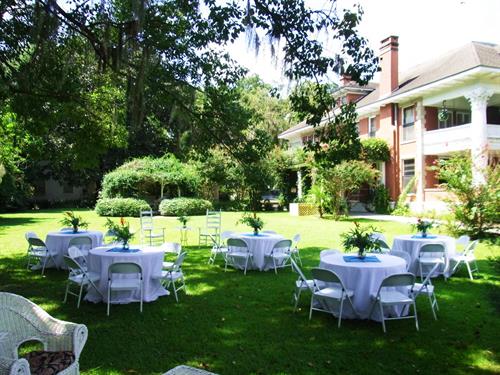 Gallery Image event_on_lawn_herlong_mansion_bed_and_breakfast_micanopy_gainesville.jpg