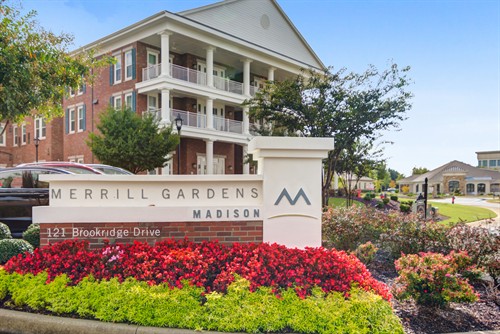 Merrill Gardens at Madison Exterior