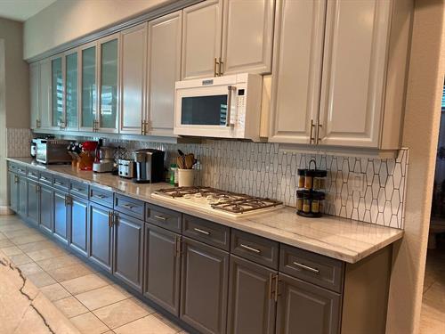 Two-toned kitchen cabinets