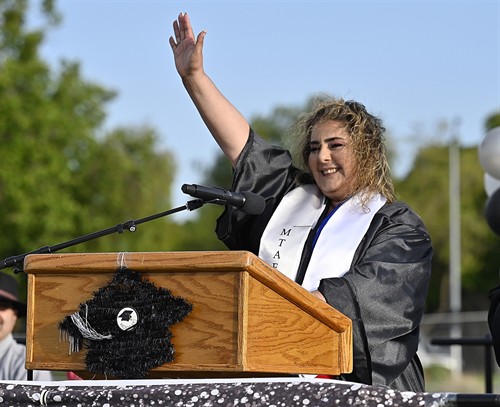 Gallery Image Adult_Ed_Graduation-19-mshoney.jpg