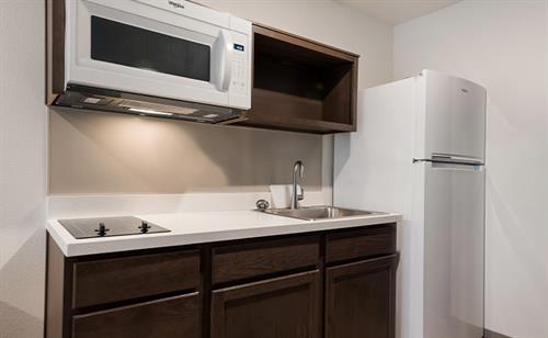 Gallery Image WOODSPRING-SUITES-PHOENIXPV-EXTENDED-STAY-HOTEL-KITCHEN-738X456.jpg