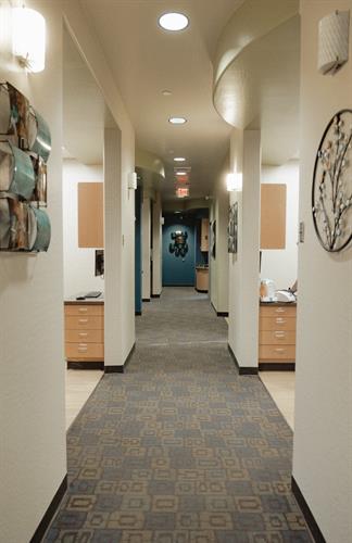 Gallery Image LBEE6201.jpg