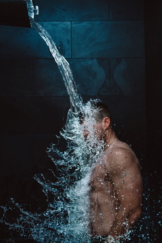 Bucket shower.       Credit for photo goes to @slatemediacreative and @hannahlorsch