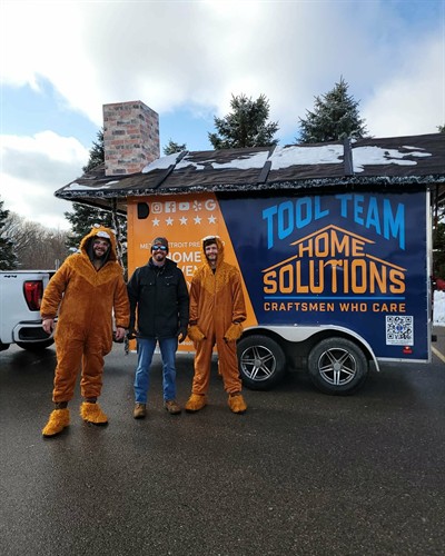 Gallery Image rochester_christmas_parade_2025_TOOL_TEAM_HOME_SOLUTIONS.jpg
