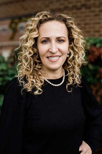 Gallery Image Dr._Gold_Intro.jpg