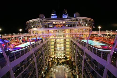 Central Park Night Allure / Oasis of the Seas