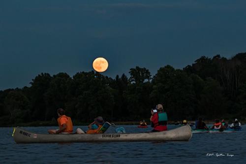 Full moon paddle