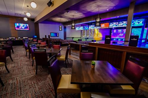 Elite Suite - Perfect for parties, networking, and meetings