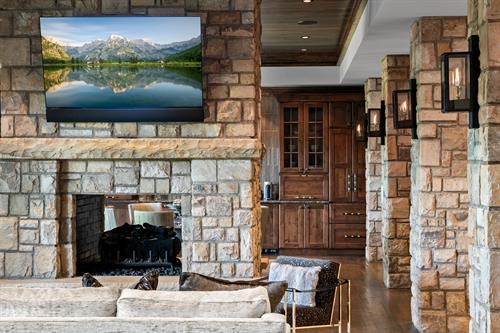 Gallery Image ELK_RIVER-60.jpg