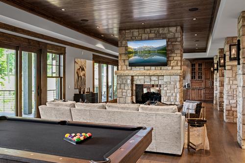 Gallery Image ELK_RIVER-61.jpg