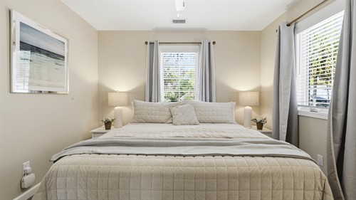 Gallery Image DSC03348.jpg