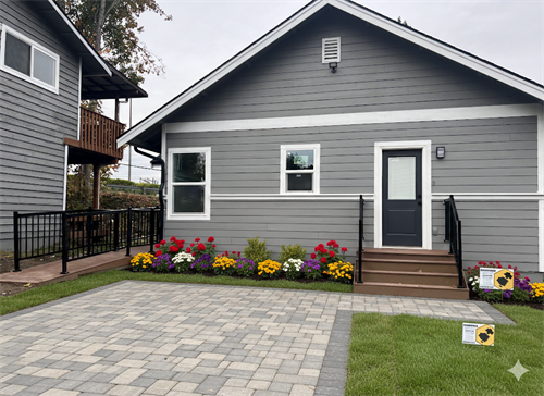 City of Renton Permit Ready ADU (PRADU) Program/Townsend M2 Model  3 bedrooms / 2 bathrooms