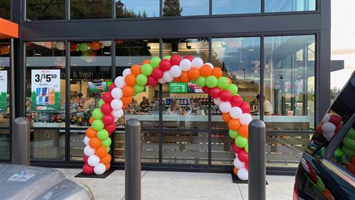 Spiral Balloon arch for 7-11 Grand Opening
