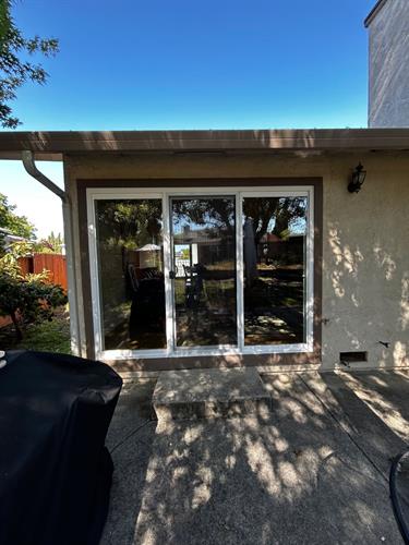 Gallery Image 05-02-25_sliding_glass_door.jpeg
