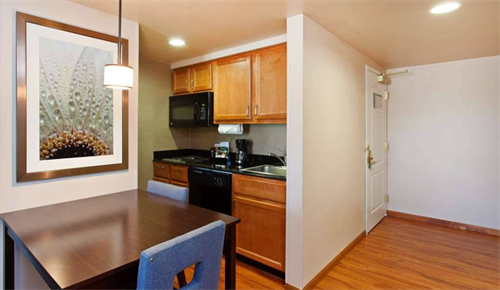 Gallery Image HWS_Kitchen_and_Dining_area(1).png
