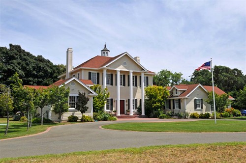 Gallery Image Suisun_Valley_Inn.jpg