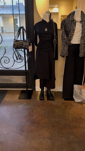 Gallery Image IMG_3099.jpg