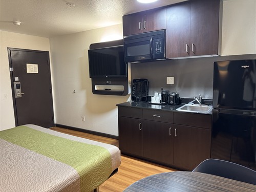 Gallery Image IMG_3725.jpg