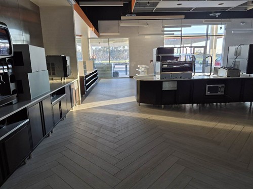 Gallery Image 5b64bb97c2e9400c811a00e7a1a6e4fb.jpg