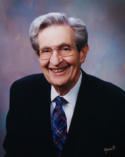Sid Kalin - Bruce's father and second generation owner.