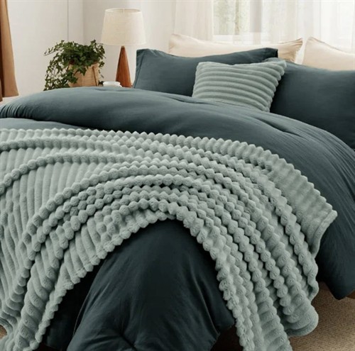 Gallery Image 504878280_122153779040379965_2447319092538575984_n.jpg