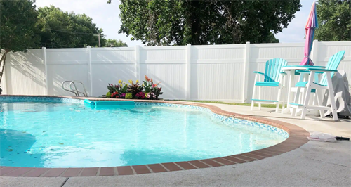 Vinyl Fencing 