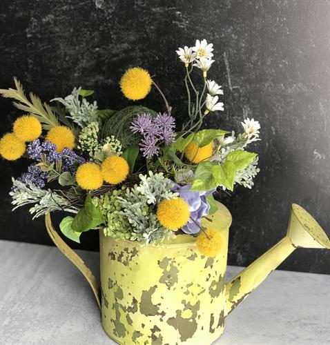 Quality custom floral designs for home and office Quality custom floral designs for home and office