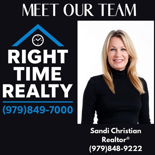 Gallery Image sandi_meet_the_team.JPG
