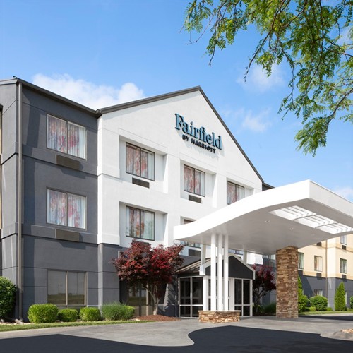 Fairfield Inn by Marriott St Robert great for groups off Route 66