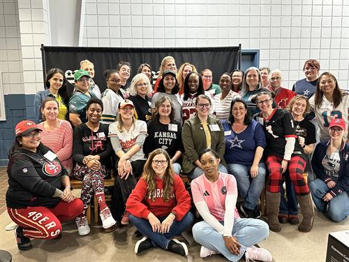 Gallery Image Nov_Mixer_-_Group_Shot.jpeg