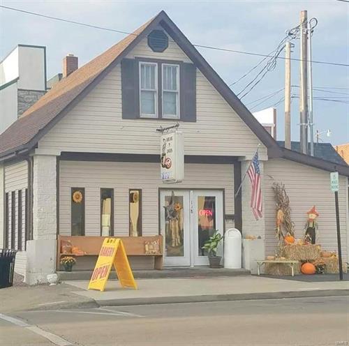 Gallery Image 43183179_1993586307367872_4010547865804865536_n.jpg