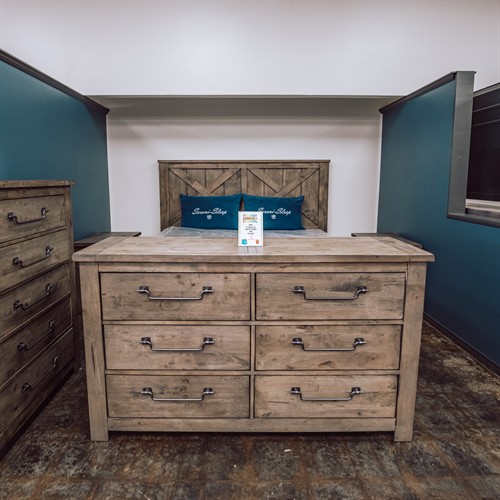 Bedroom sets and home furnishings available with flexible financing.