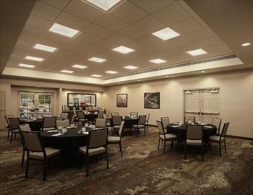 Gallery Image Meeting_Room_rnds.jpg Gallery Image Meeting_Room_rnds.jpg