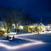 Annual Candlelight Stroll and Holiday House Tours