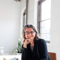 Dr Karolina LaBrecque