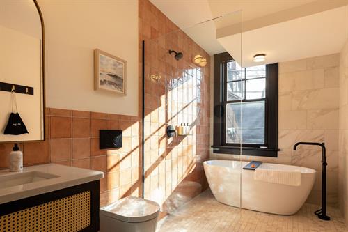 Gallery Image thaxter-4.jpg