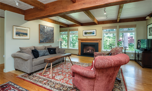 Gallery Image GNB_fireplace_photo_SCREEN.png