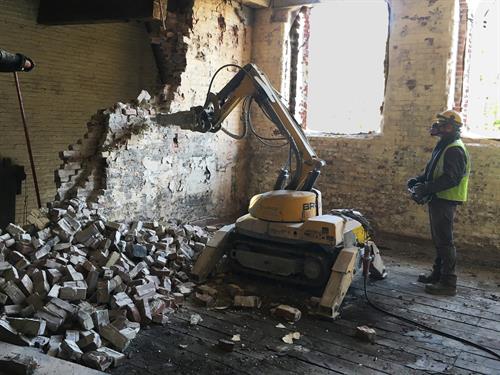 Robotic demolition of building interior