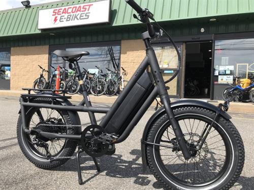 The Specialized Globe Haul ST cargo e-bike at Seacoast EBikes (Spring 2023)