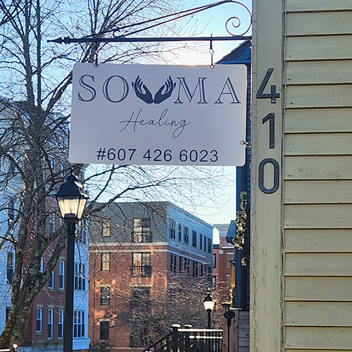 Exterior of 410 The Hill, Souma Healing