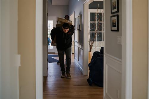 Gallery Image box_carry.jpg