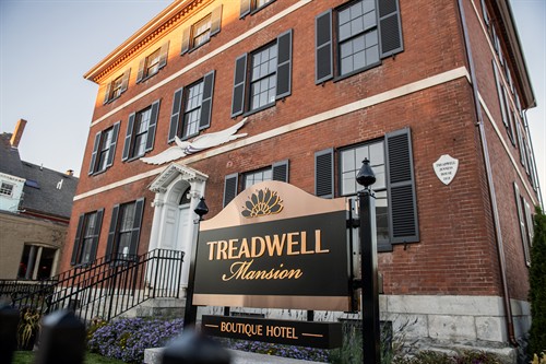 Gallery Image Treadwell_FrontSign_October25_6_copy.jpg