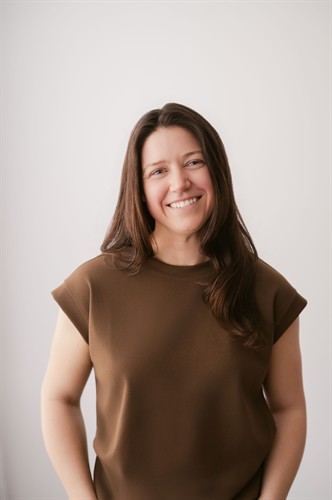 Gallery Image Katlyn_Headshot-(2_of_2).jpg