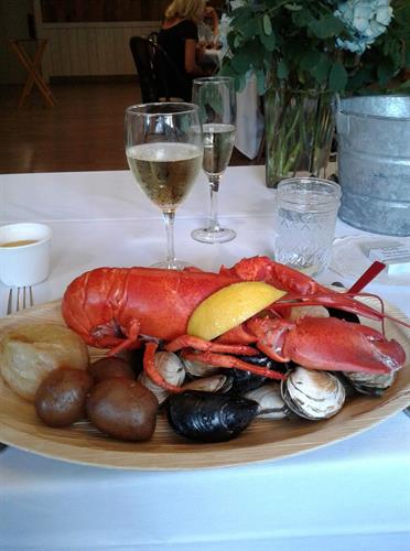Gallery Image *lobster_with_champagne_glass.jpg