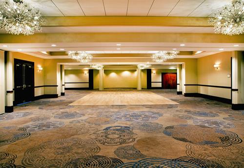 Gallery Image shePSMSIbr-190639-Ballroom_-_empty-.jpg