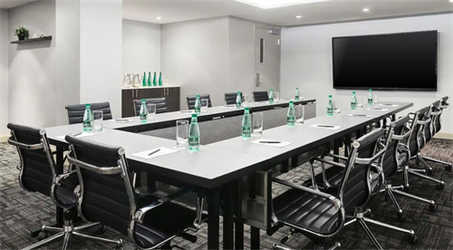 Collins Meeting Room -700 sq ft 